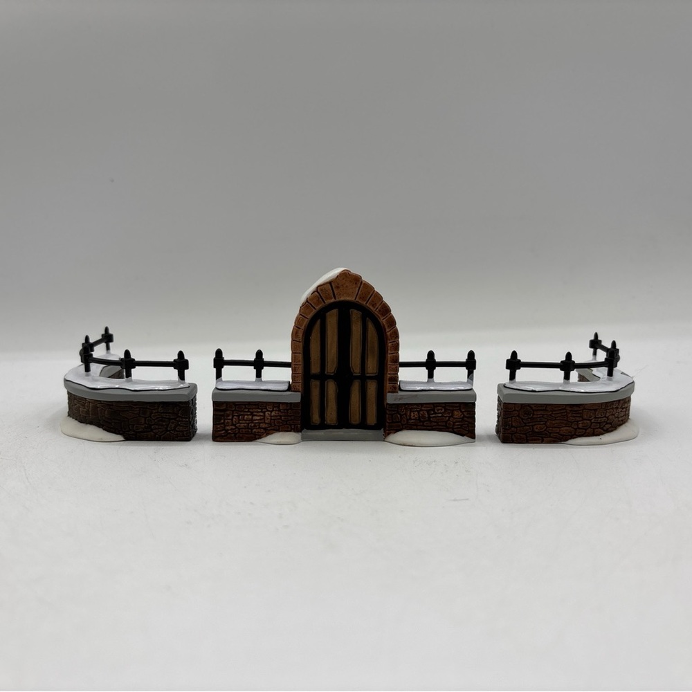 Dept 56 1992 Vintage Heritage Village Churchyard Gate &‎ Fence Set Of 3 5806-8